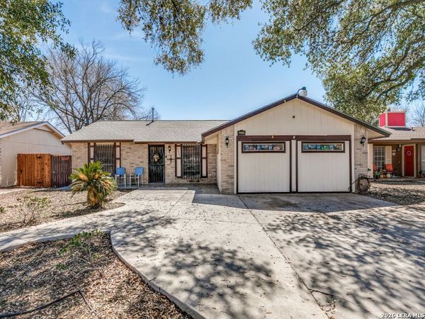 9334 Cliff Way St, San Antonio, TX 78250