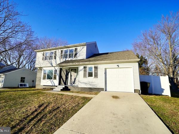 117 QUAIL HOLLOW DRIVE , DOVER, DE 19904