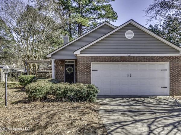 202 Commonwealth Avenue, Brandon, MS 39047