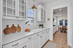 209 O'malley Drive photo 4