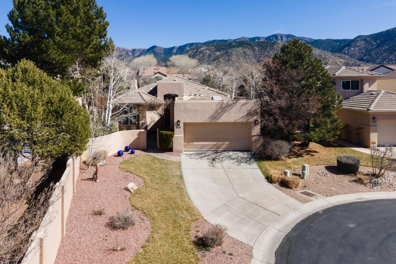 6136 Purple Aster Lane Ne, Albuquerque, NM 87111 Main Photo