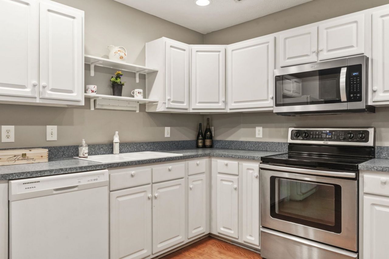 155 Retreat Pl.  Photo 13