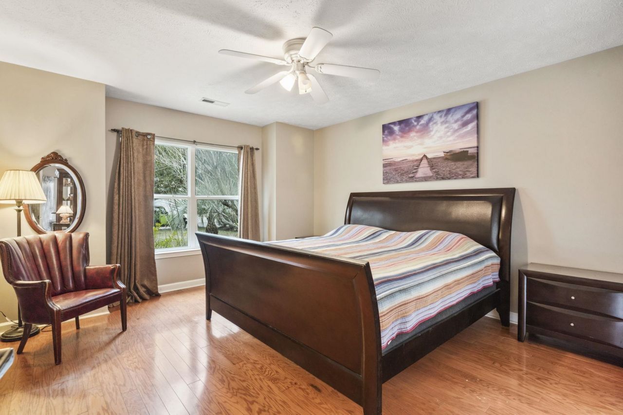 155 Retreat Pl.  Photo 15