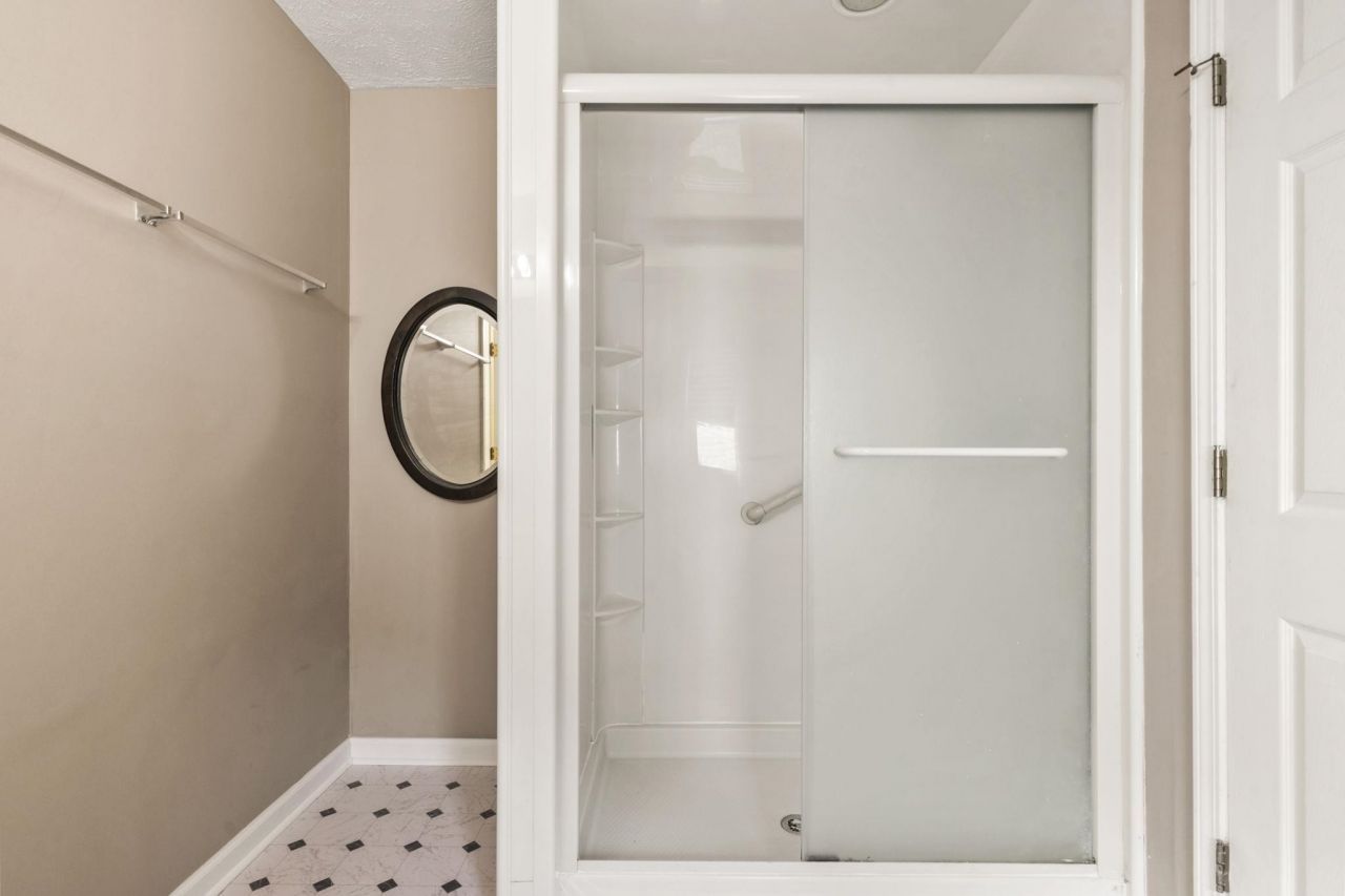 155 Retreat Pl.  Photo 17