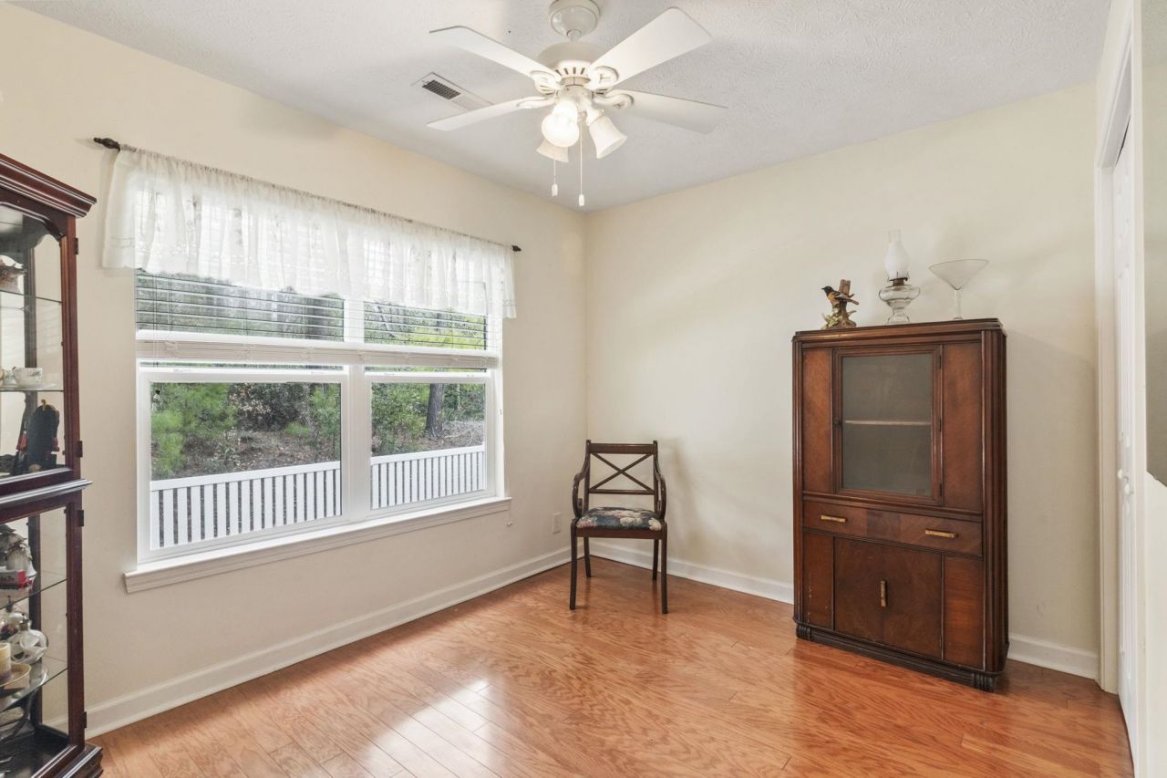 155 Retreat Pl.  Photo 19