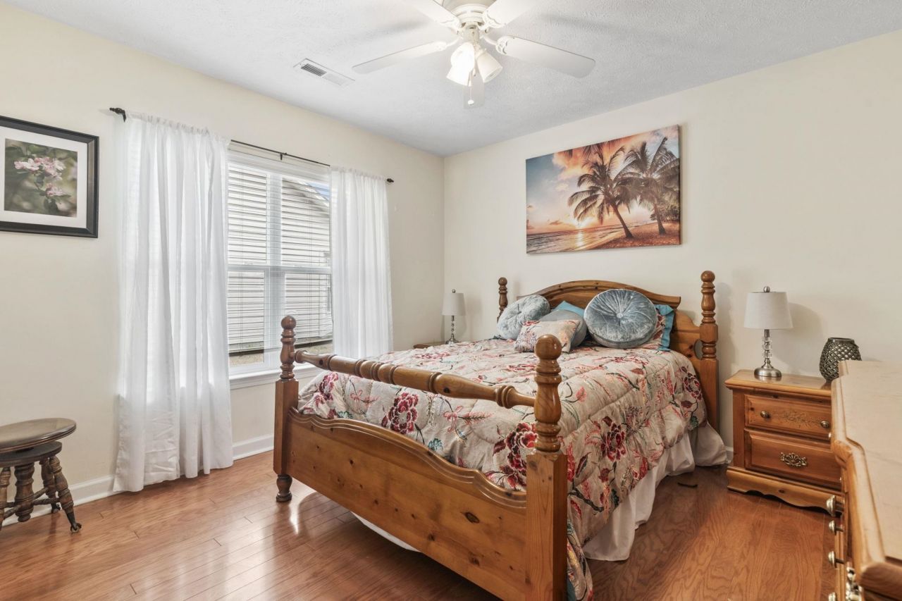 155 Retreat Pl.  Photo 21