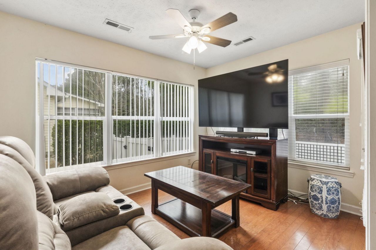 155 Retreat Pl.  Photo 22