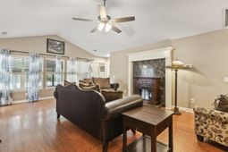 155 Retreat Pl.  photo 4