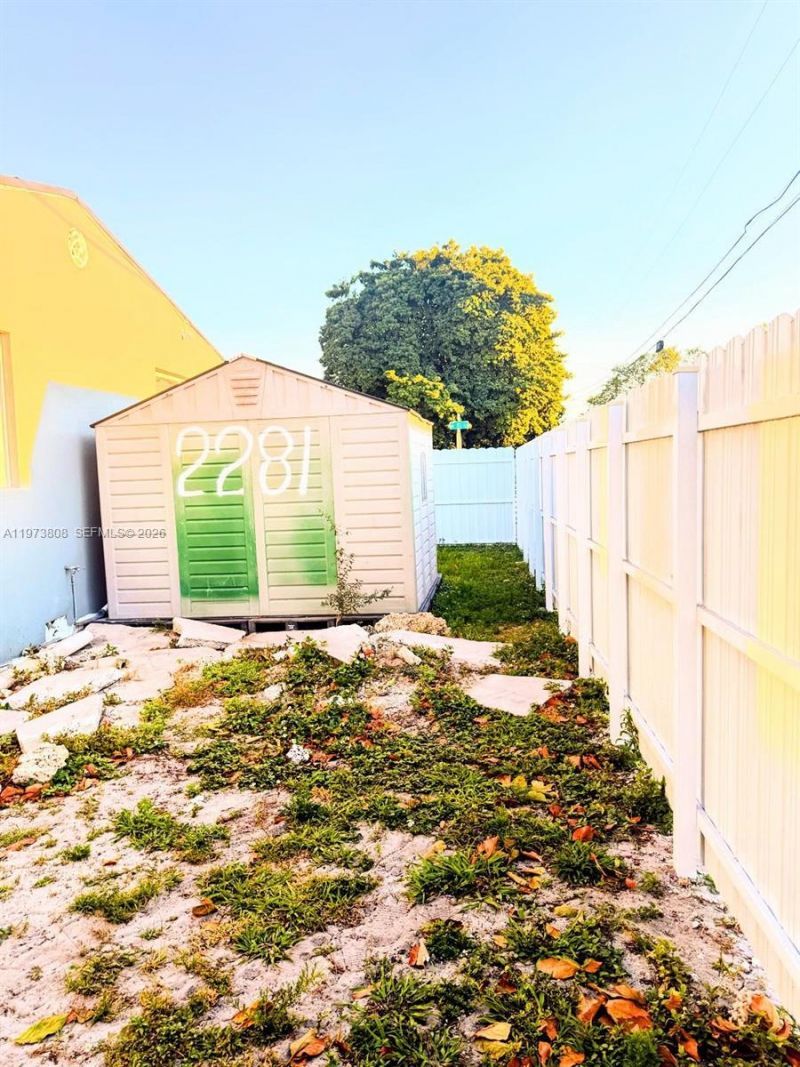 2281 NW 81st Ter , Miami, FL 33147 Photo