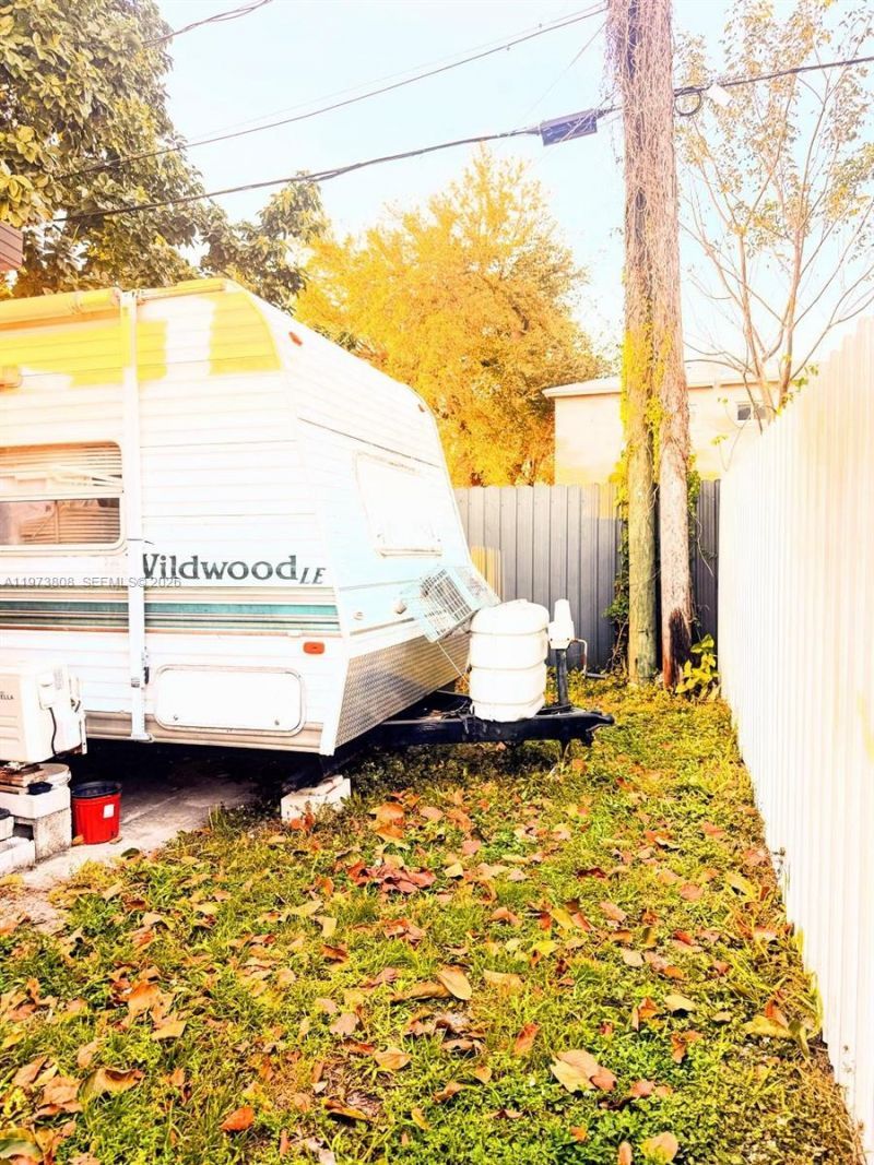 2281 NW 81st Ter , Miami, FL 33147 Photo