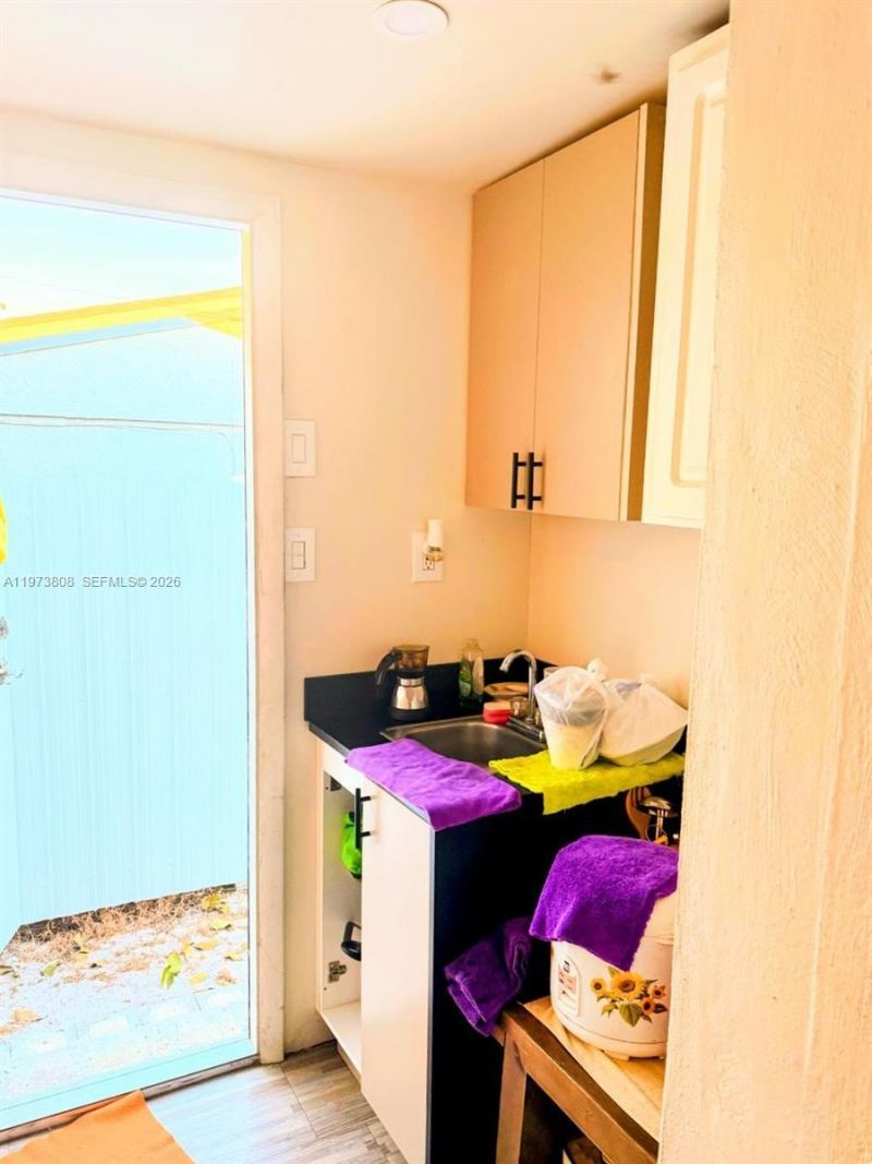 2281 NW 81st Ter , Miami, FL 33147 Photo