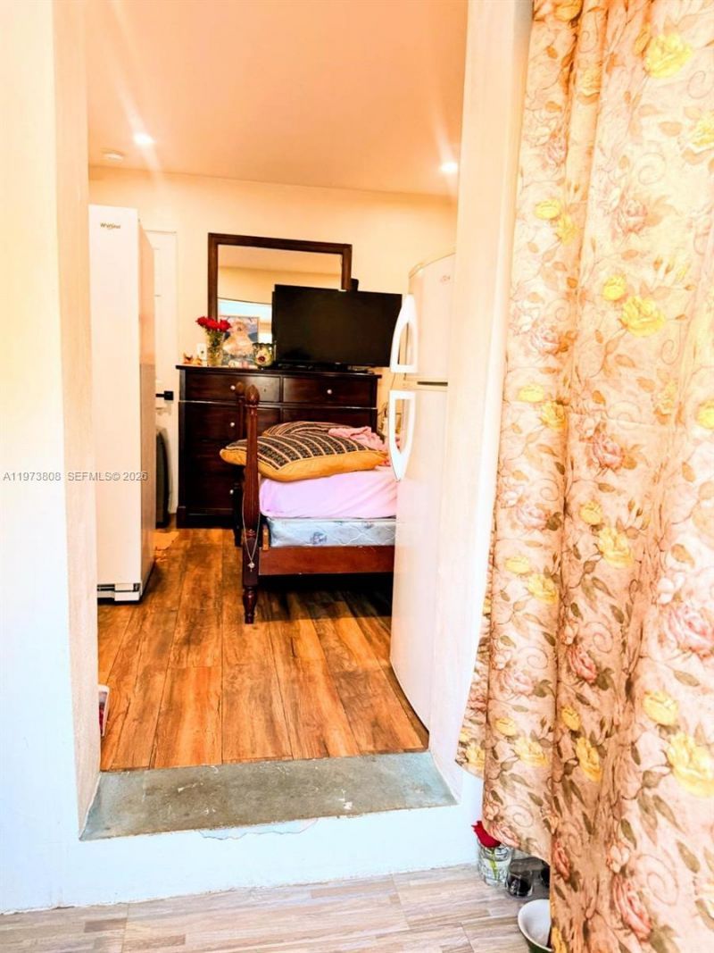 2281 NW 81st Ter , Miami, FL 33147 Photo