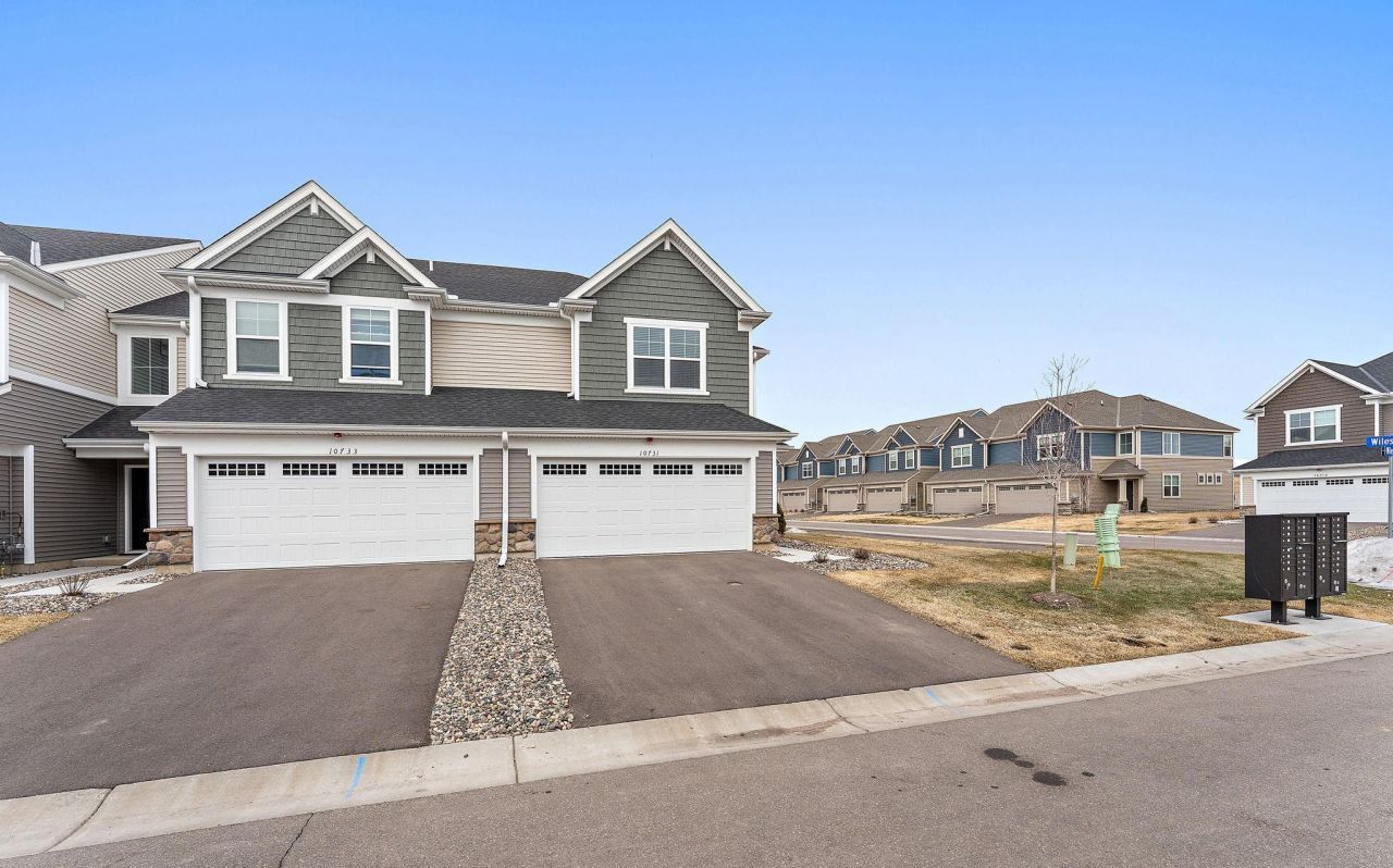 10731 Wiles Way, Woodbury, MN 55129 Main Photo
