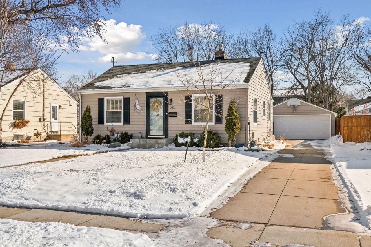 3221 Georgia Avenue S, Saint Louis Park, MN 55426 Main Photo