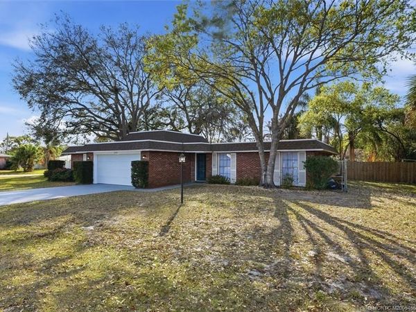 2195 43rd Avenue, Vero Beach, FL 32960