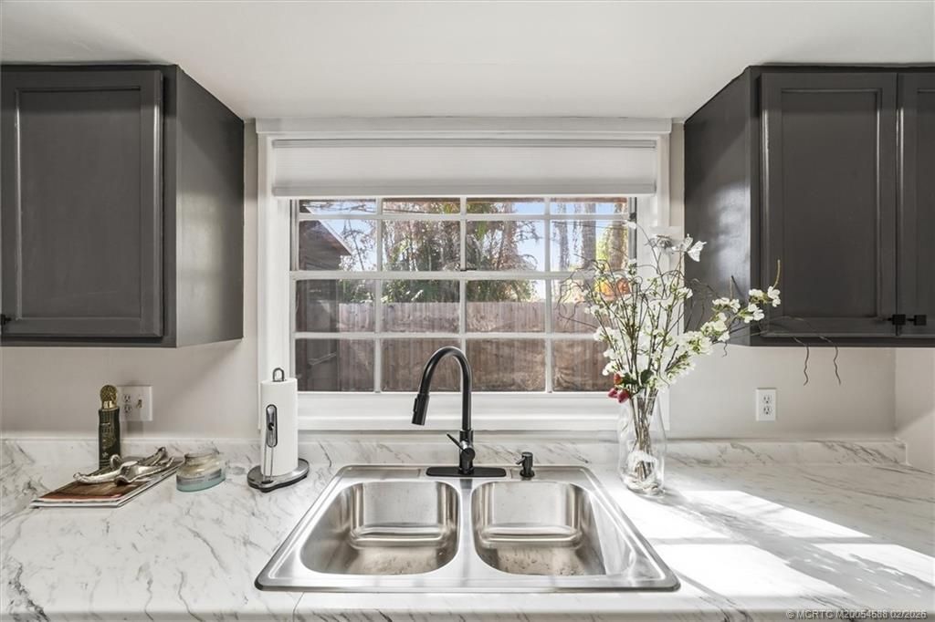 2195 43rd Avenue, Vero Beach, FL 32960 Photo