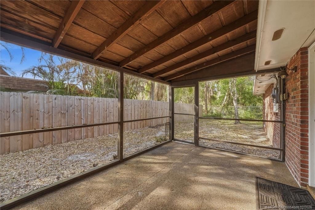 2195 43rd Avenue, Vero Beach, FL 32960 Photo