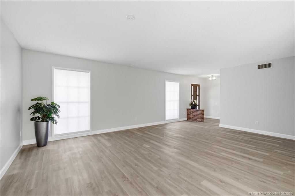 2195 43rd Avenue, Vero Beach, FL 32960 Photo