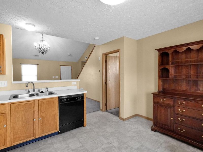 3688 Tea Party Place, Columbus, OH 43207 Photo 16