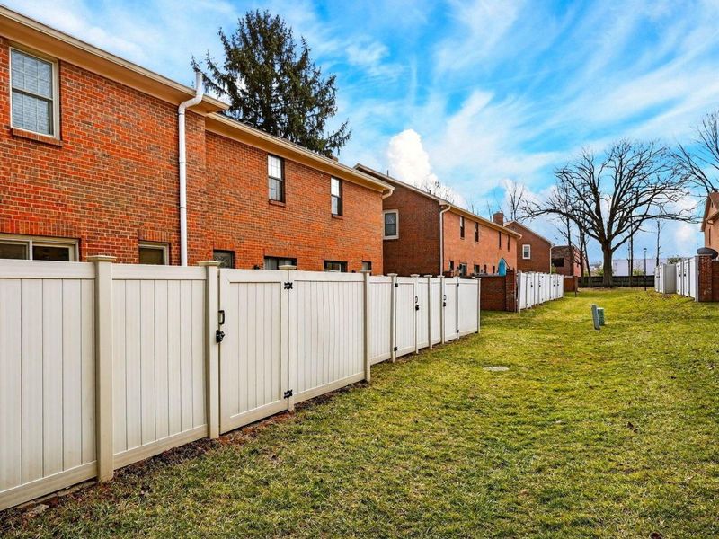 7965 Boothbay Court, Unit 20, Powell, OH 43065 Photo 25