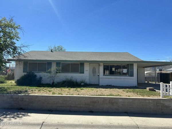 343 W ESSEX Road, Kearny, AZ 85137