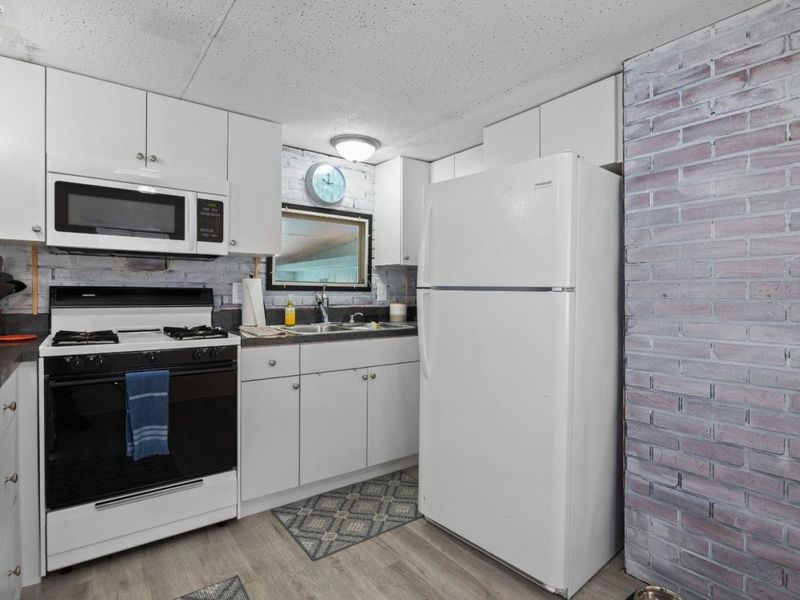 999 N Buck Road, Unit 38, Marblehead, OH 43440 Photo 11