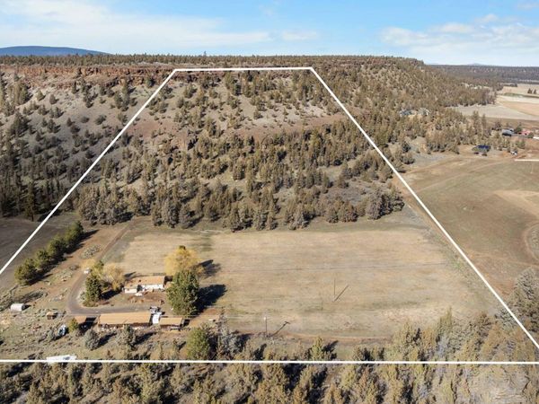 70020 McKenzie Canyon Road, Sisters, OR 97759