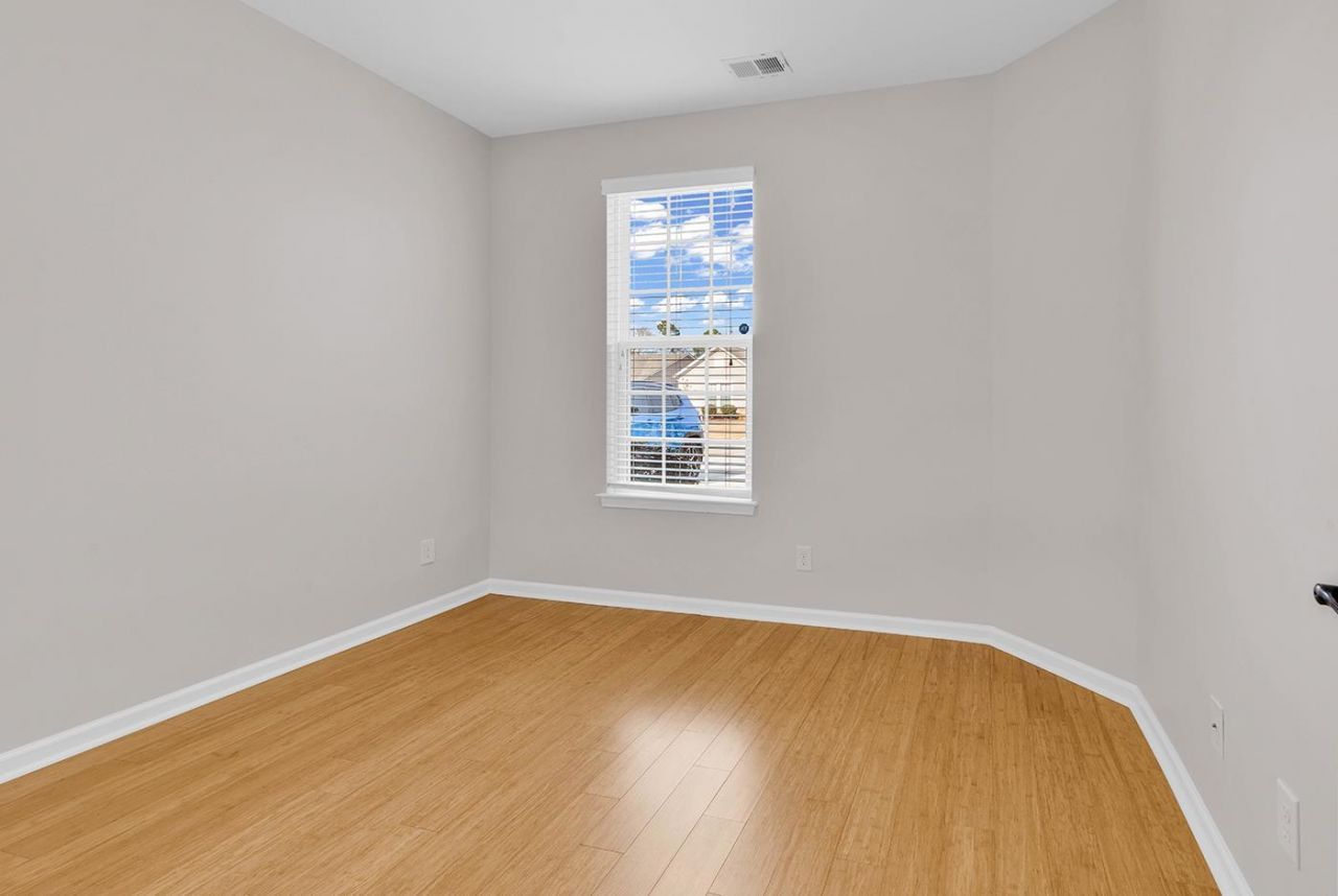 1534 - D Palmina Loop  Photo 11