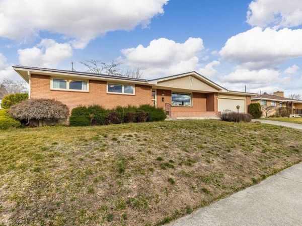 5914 N Fleming St, Spokane, WA 99205