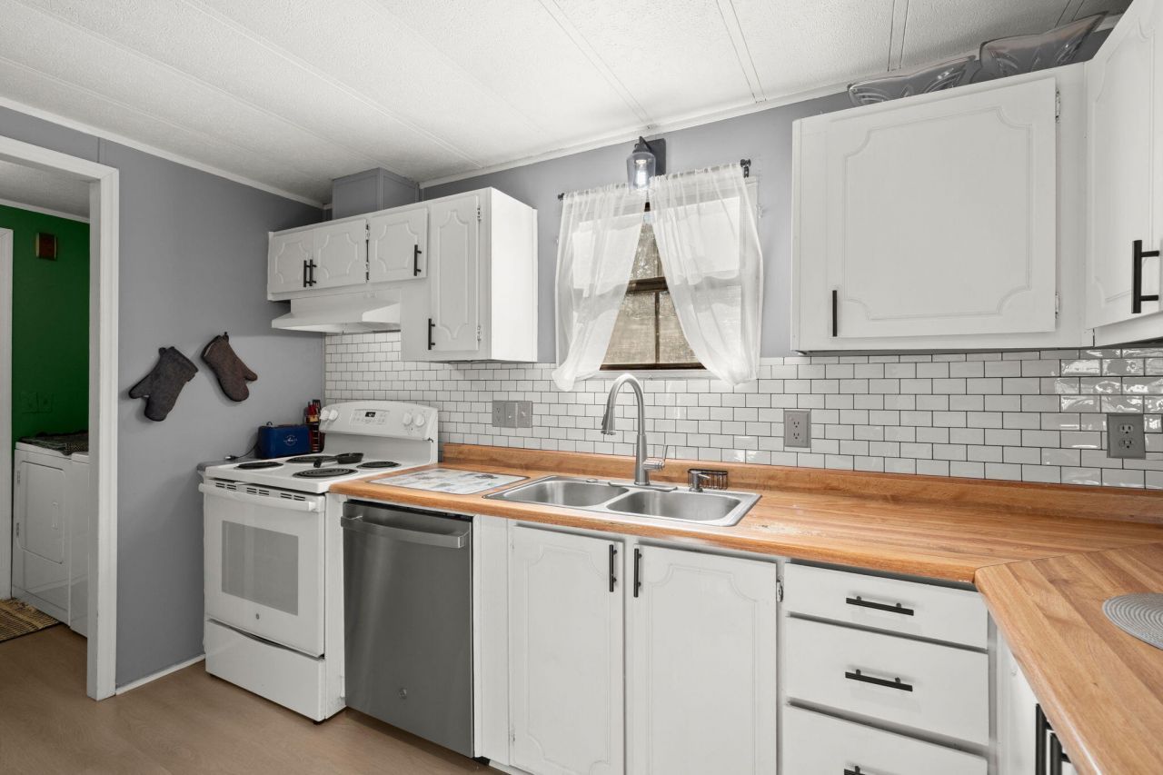 1214 Ellie Court Photo 16