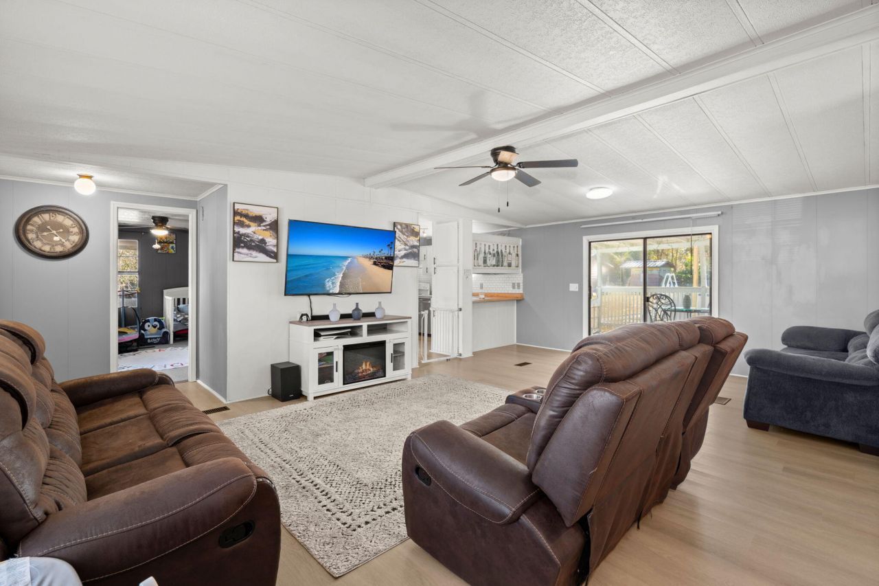 1214 Ellie Court Photo 6