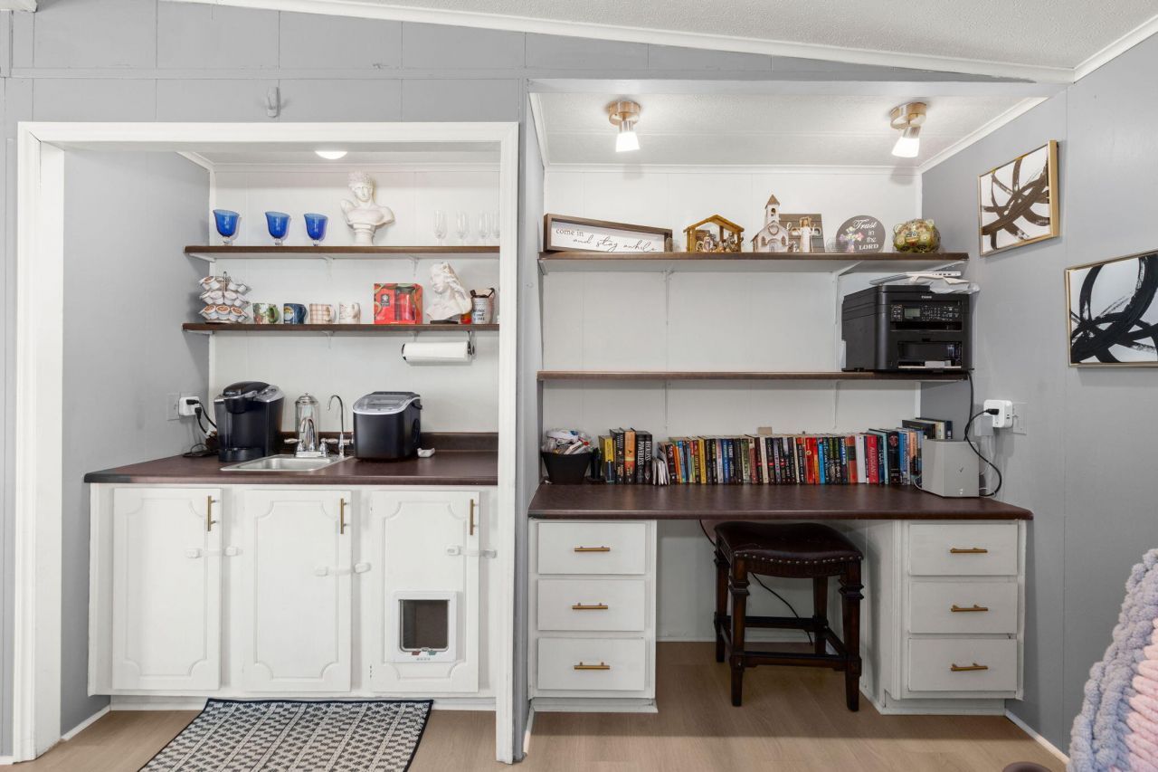 1214 Ellie Court Photo 9