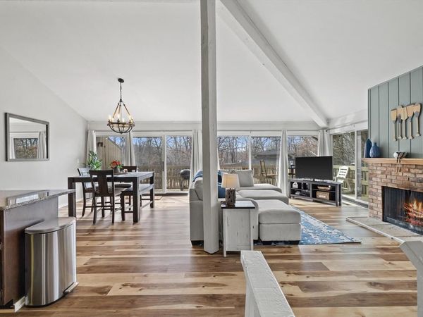 521 Bristol Oak COURT, Unit A, Fontana, WI 53125