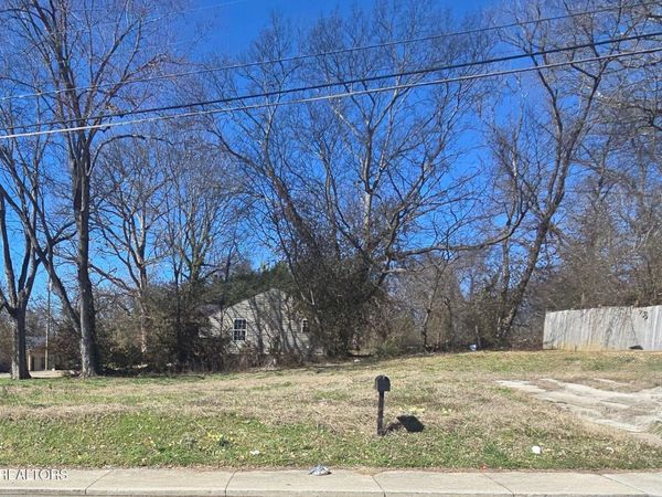 2907 Brooks Ave, Knoxville, TN 37914