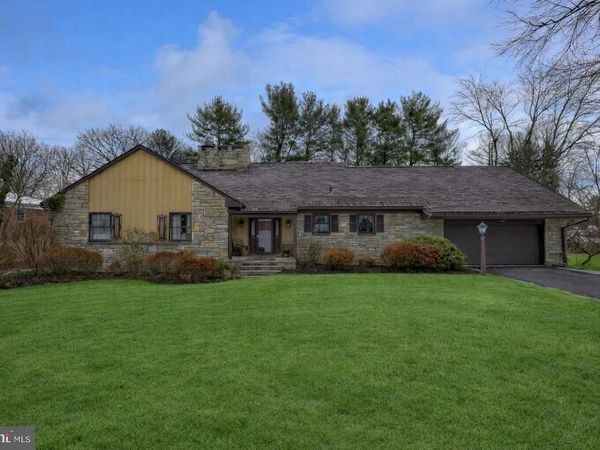 1518 COUNTRY CLUB DRIVE, LANCASTER, PA 17601