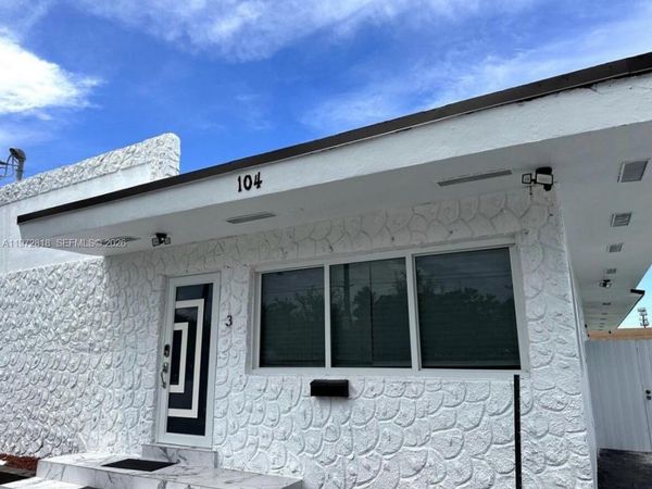 104 NW 9th ST , Unit 3, Hallandale Beach, FL 33009