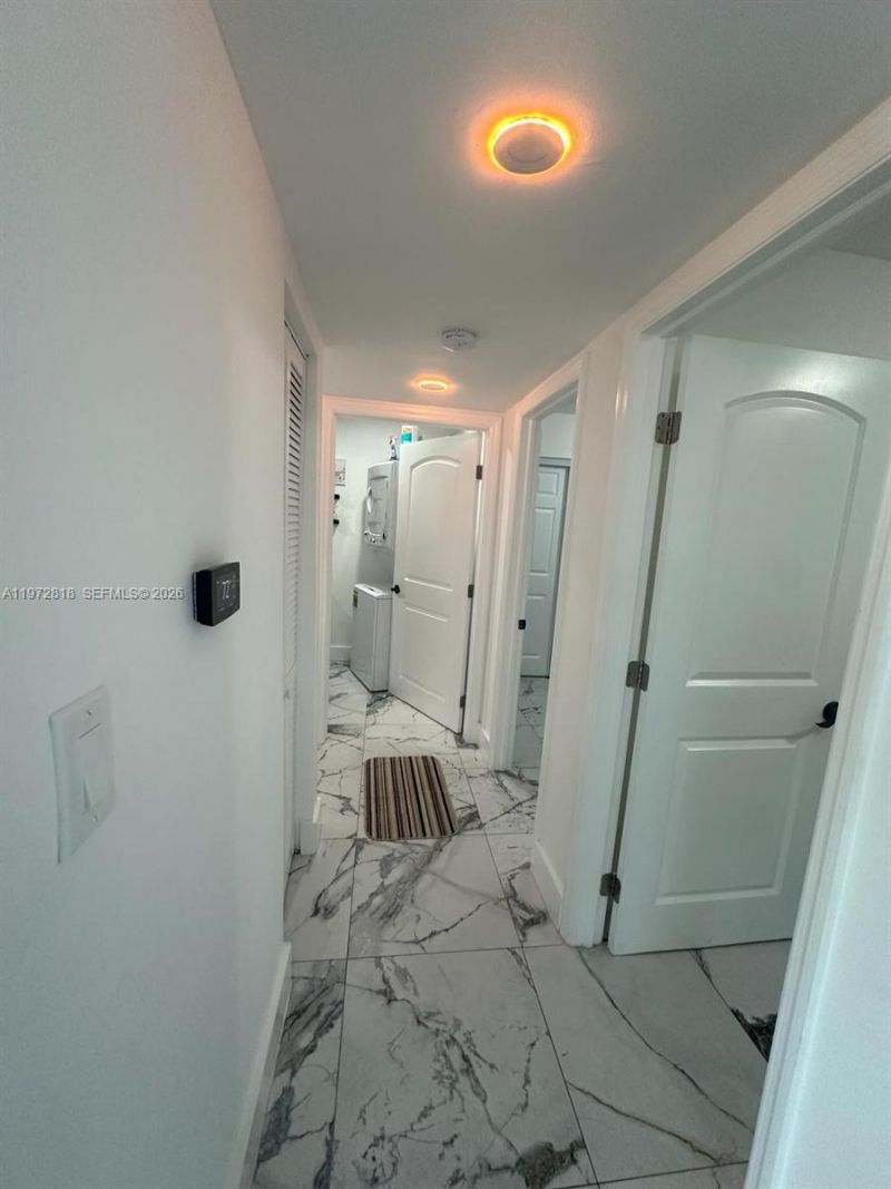 104 NW 9th St , Unit 3, Hallandale Beach, FL 33009 Photo