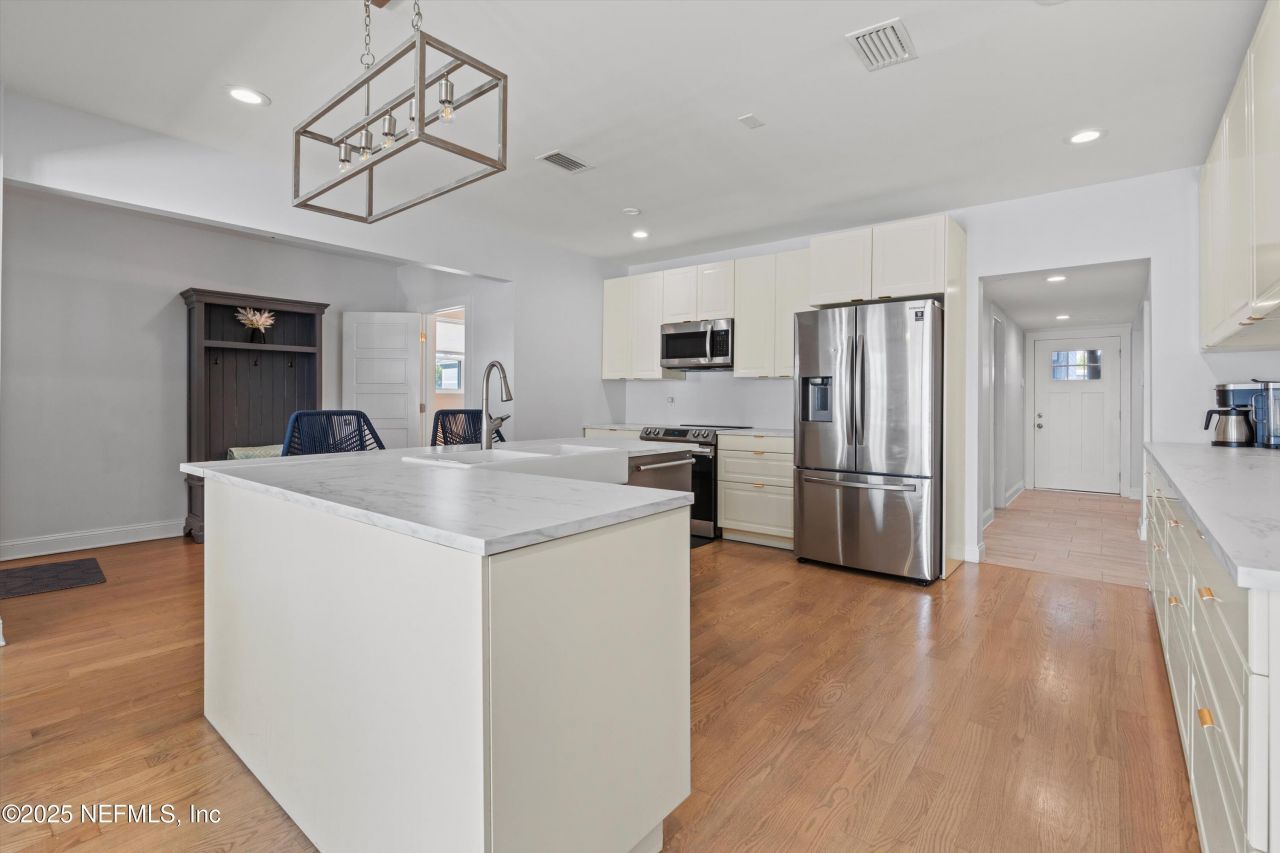 109 12th Avenue N, Jacksonville Beach, FL 32250 Photo