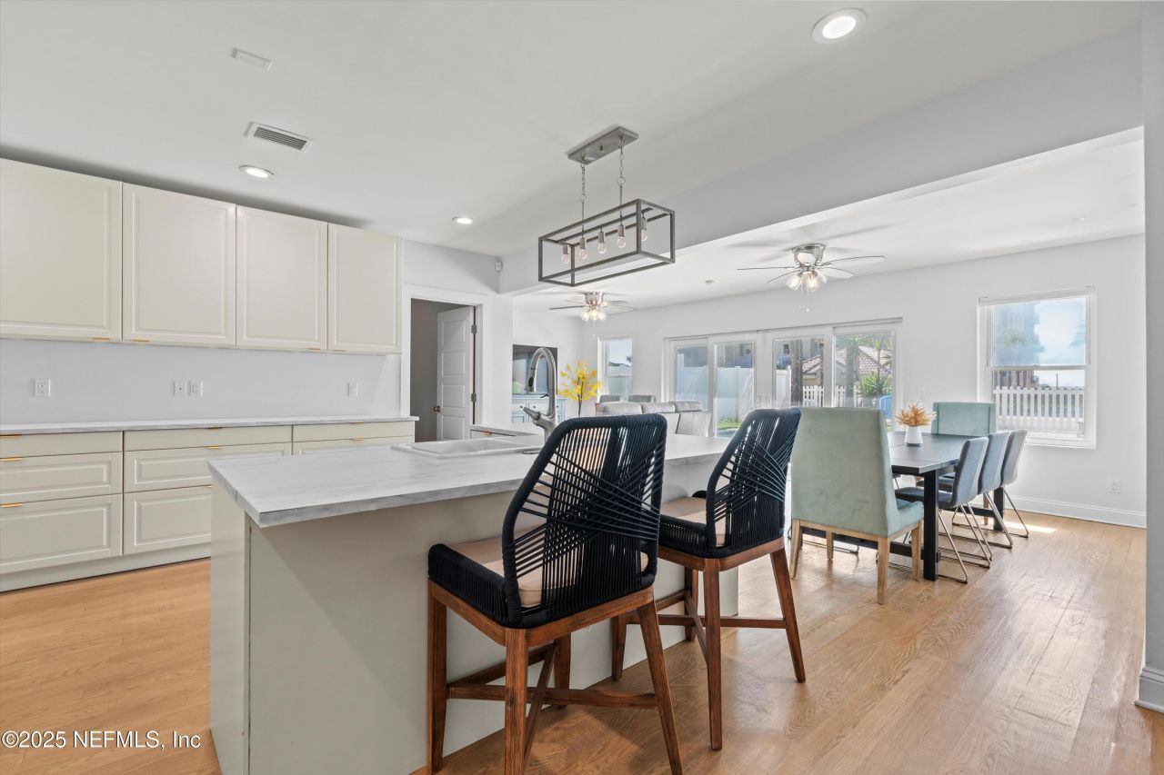 109 12th Avenue N, Jacksonville Beach, FL 32250 Photo