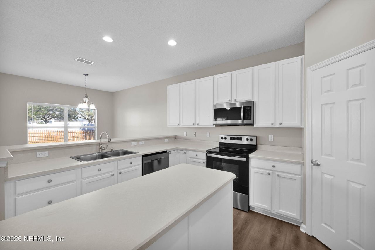 8663 Derry Drive, Jacksonville, FL 32244 Photo