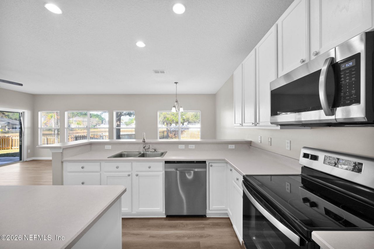 8663 Derry Drive, Jacksonville, FL 32244 Photo