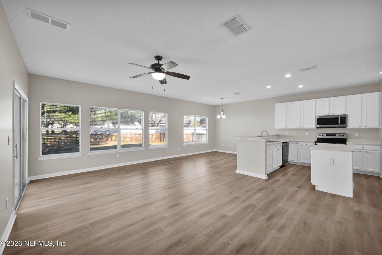 8663 Derry Drive, Jacksonville, FL 32244 Photo