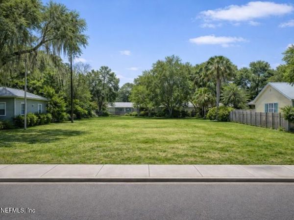 111 S 8TH, Fernandina Beach, FL 32034