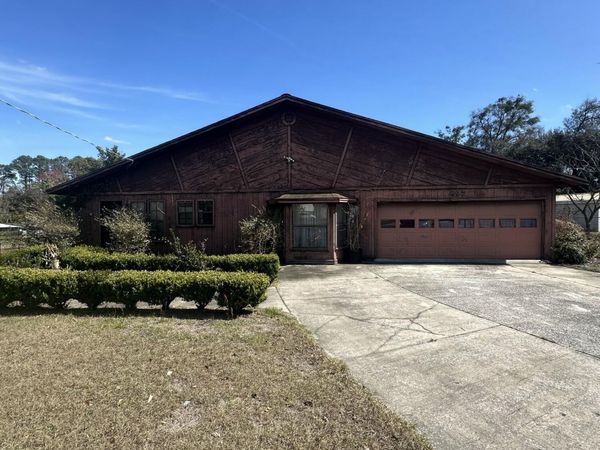 907 E CREST Drive, Jacksonville, FL 32221