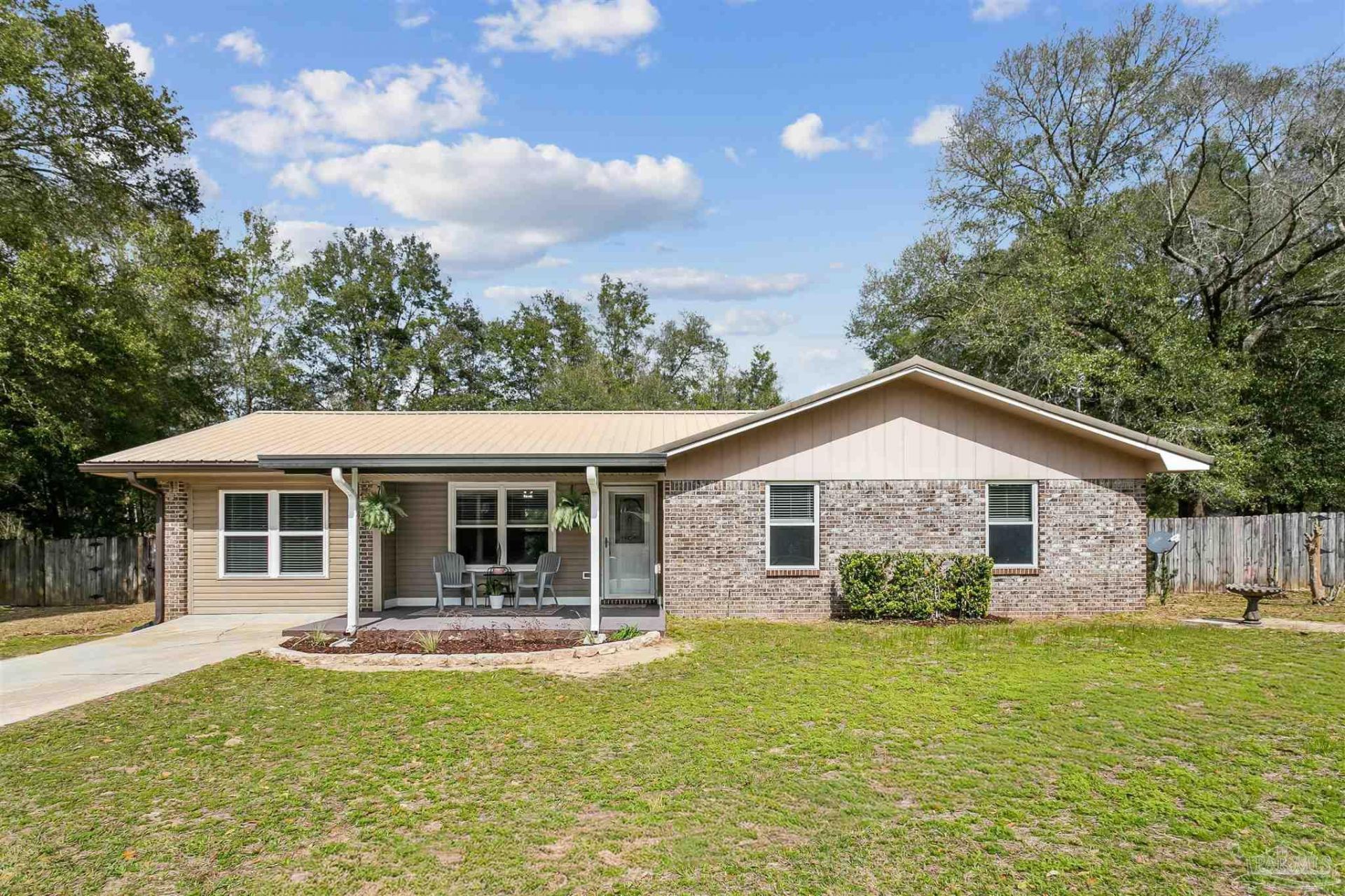 5453 Camille Gardens Cir Milton, FL 32570