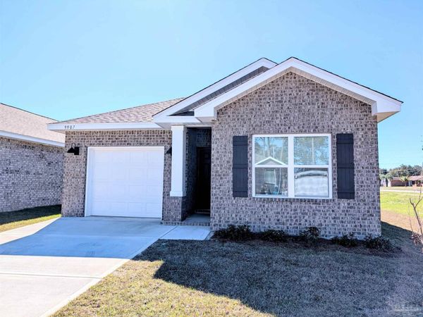 9907 Starling Dr, Pensacola, FL 32506