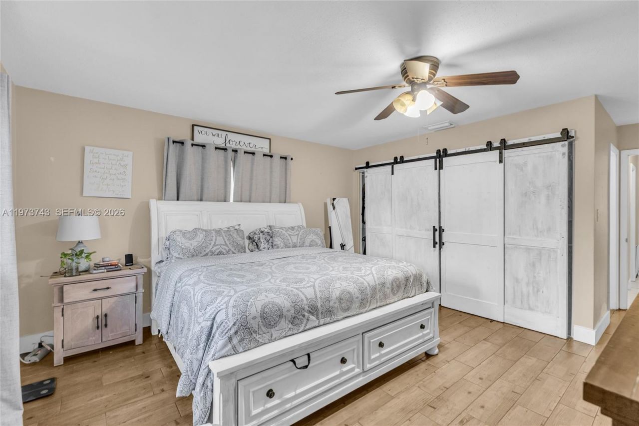 9417 NW 72nd St, Tamarac, FL 33321 Photo