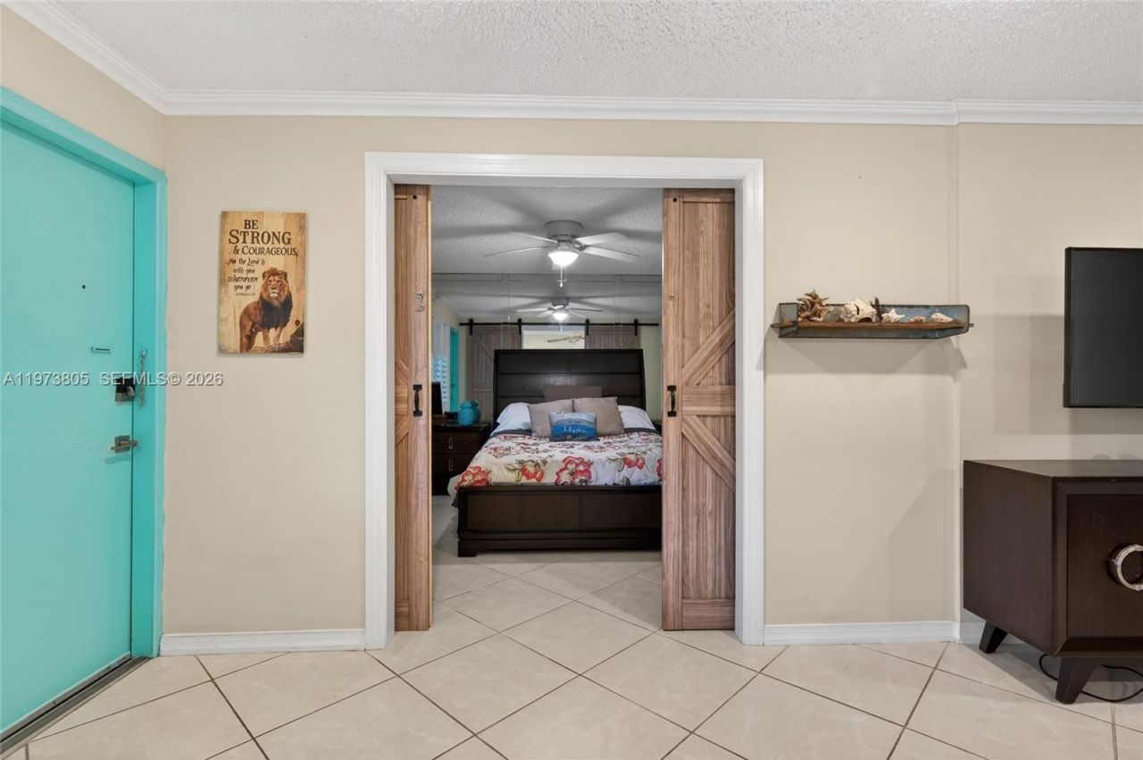 1308 Bayview Dr, Unit 2B, Fort Lauderdale, FL 33304 Photo