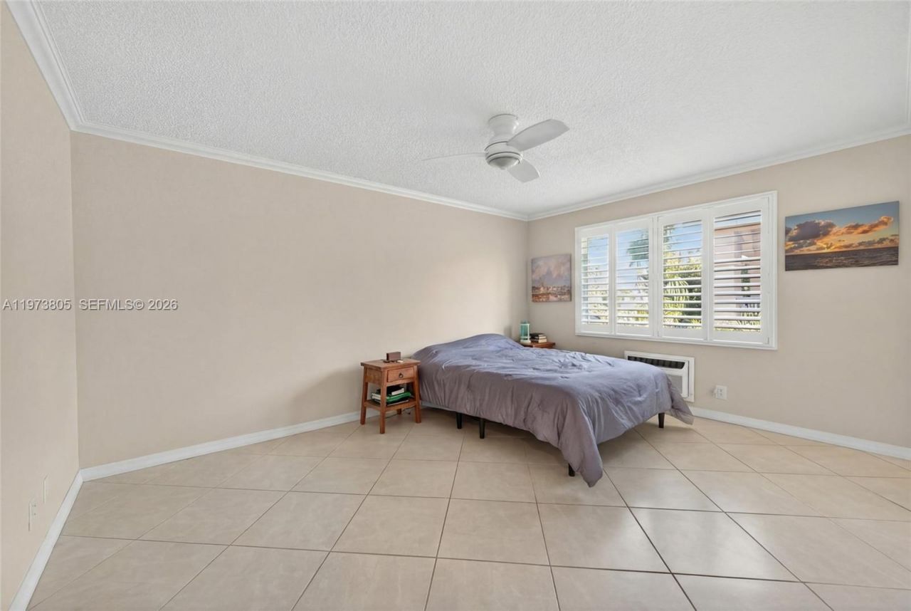 1308 Bayview Dr, Unit 2B, Fort Lauderdale, FL 33304 Photo