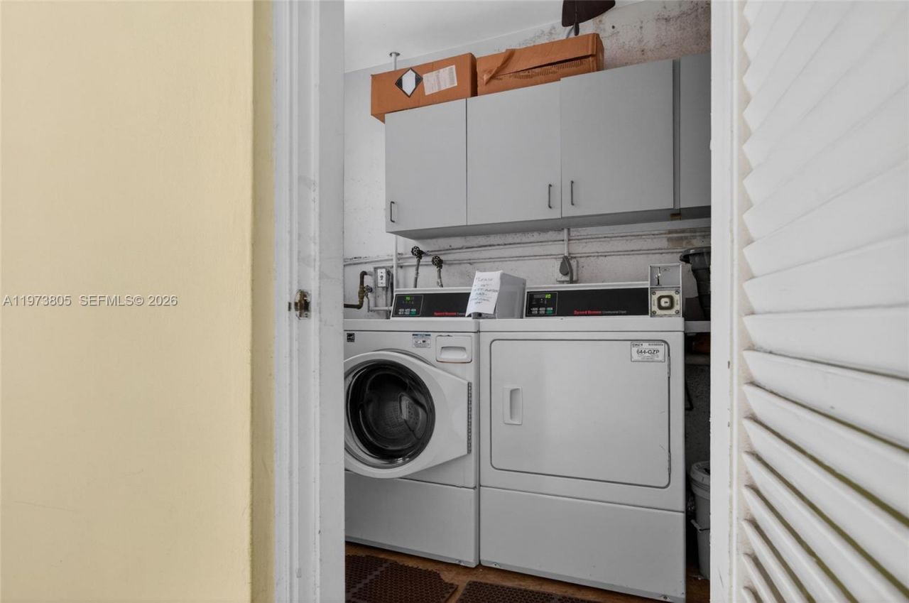 1308 Bayview Dr, Unit 2B, Fort Lauderdale, FL 33304 Photo